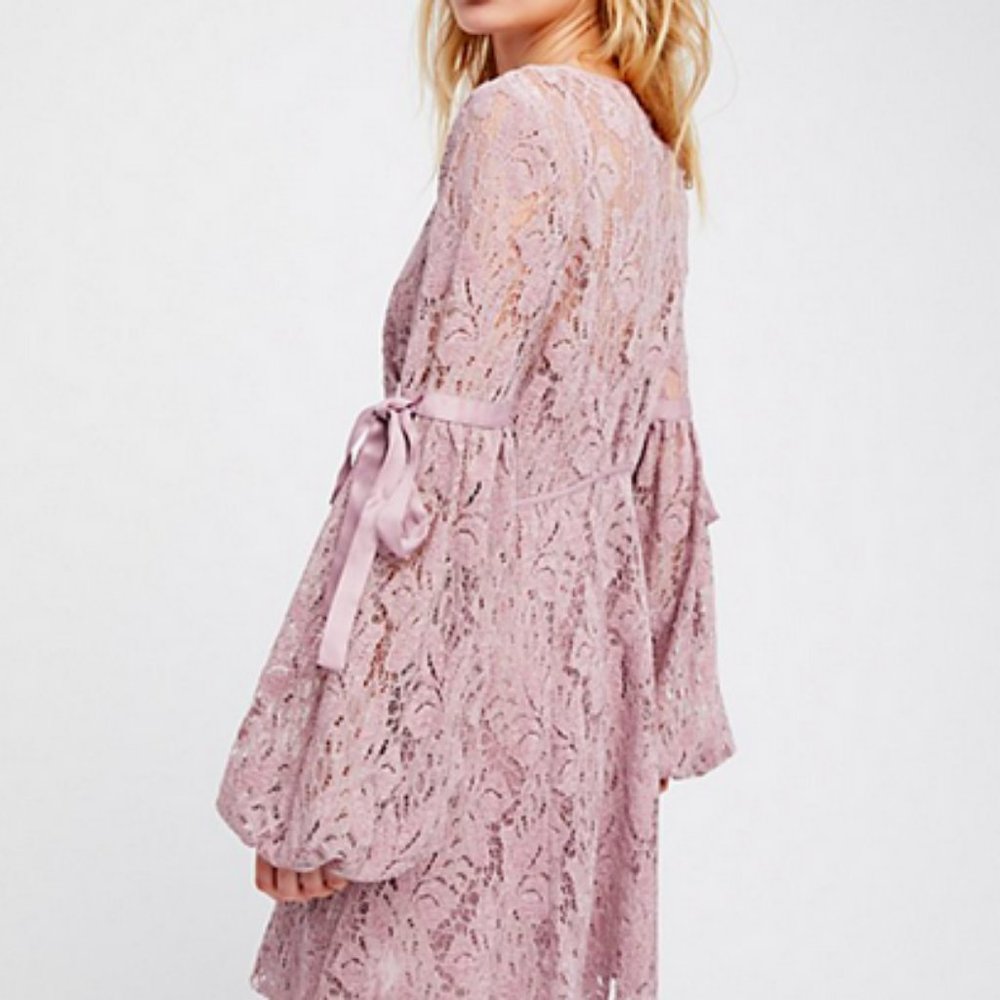 FREE PEOPLE LILAC CROCHET LACE LONG SLEEVE RUBY DRESS - Picture 4 of 5